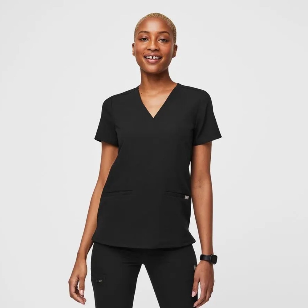Figs Casma Three Pocket Black Short Sleeve V Neck Scrub Top size Medium